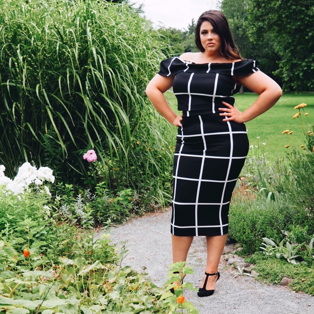Plus Size ‘Mandy’ Two Piece Geometric Set - Picture 3 of 7